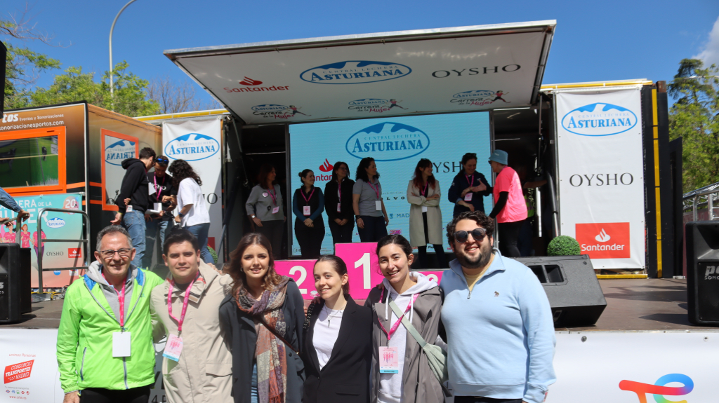 CARRERA DE LA MUJER: Formación en eventos deportivos en vivo