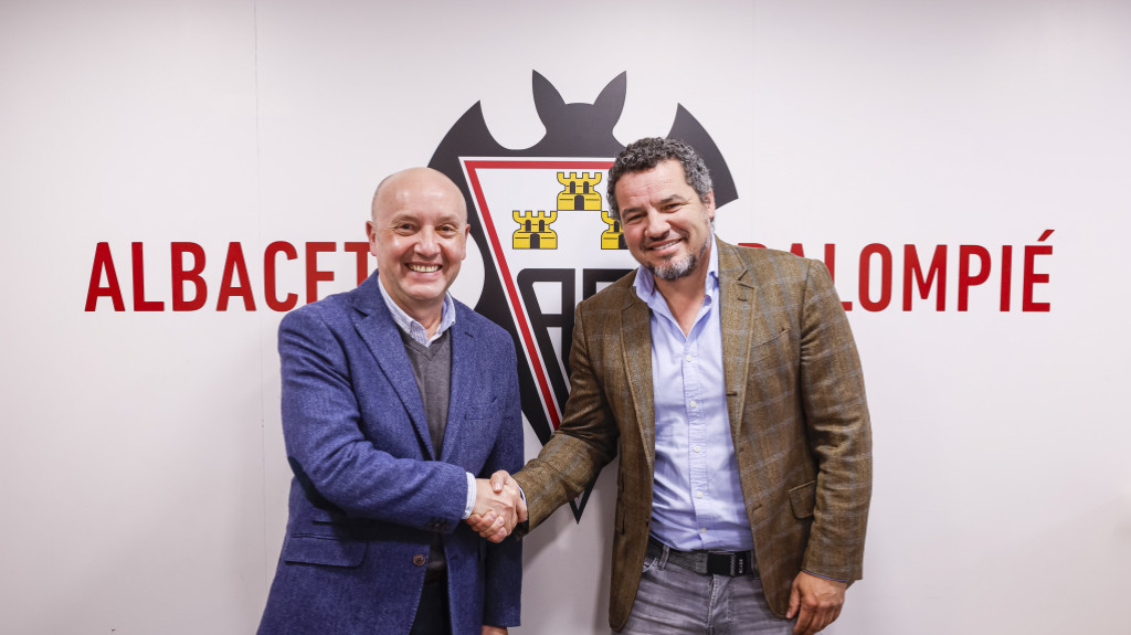 Compromiso con la profesionalización de la Industria del Deporte