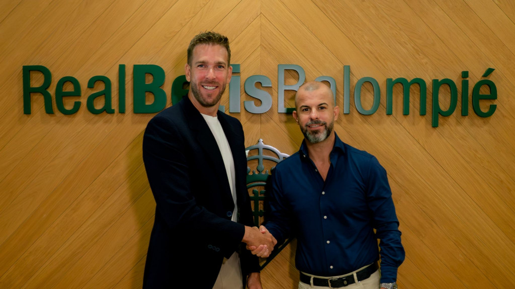 Manu Fajardo y Adrián San Miguel: De LALIGA Business School al Real Betis